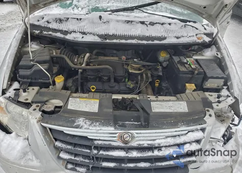 2005 Chrysler Town & Country Lx z USA, uszkodzony, nr VIN 2C4GP44R95R321302